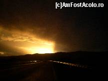 [P18] Apus de soare si cer 'furtunos' pe autostrada la Salonic » foto by presario
 - 
<span class="allrVoted glyphicon glyphicon-heart hidden" id="av85991"></span>
<a class="m-l-10 hidden" id="sv85991" onclick="voting_Foto_DelVot(,85991,6102)" role="button">șterge vot <span class="glyphicon glyphicon-remove"></span></a>
<a id="v985991" class=" c-red"  onclick="voting_Foto_SetVot(85991)" role="button"><span class="glyphicon glyphicon-heart-empty"></span> <b>LIKE</b> = Votează poza</a> <img class="hidden"  id="f85991W9" src="/imagini/loader.gif" border="0" /><span class="AjErrMes hidden" id="e85991ErM"></span>