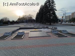 [P42] Tiraspol, Memorialul Gloriei Militare, Mormântul Soldatului Necunoscut și Flacăra Veșnică » foto by mprofeanu
 - 
<span class="allrVoted glyphicon glyphicon-heart hidden" id="av1492681"></span>
<a class="m-l-10 hidden" id="sv1492681" onclick="voting_Foto_DelVot(,1492681,6113)" role="button">șterge vot <span class="glyphicon glyphicon-remove"></span></a>
<a id="v91492681" class=" c-red"  onclick="voting_Foto_SetVot(1492681)" role="button"><span class="glyphicon glyphicon-heart-empty"></span> <b>LIKE</b> = Votează poza</a> <img class="hidden"  id="f1492681W9" src="/imagini/loader.gif" border="0" /><span class="AjErrMes hidden" id="e1492681ErM"></span>