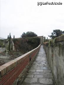 [P202] Dupa ce am fost la restaurant si am lasat fetele la hotel, am pornit sa vad Girona de pe zidurile ce o inconjoara. Acest traseu se poate urma, venind de la gara. Torres del Passeig de la Muralla » foto by TraianS
 - 
<span class="allrVoted glyphicon glyphicon-heart hidden" id="av275852"></span>
<a class="m-l-10 hidden" id="sv275852" onclick="voting_Foto_DelVot(,275852,6115)" role="button">șterge vot <span class="glyphicon glyphicon-remove"></span></a>
<a id="v9275852" class=" c-red"  onclick="voting_Foto_SetVot(275852)" role="button"><span class="glyphicon glyphicon-heart-empty"></span> <b>LIKE</b> = Votează poza</a> <img class="hidden"  id="f275852W9" src="/imagini/loader.gif" border="0" /><span class="AjErrMes hidden" id="e275852ErM"></span>