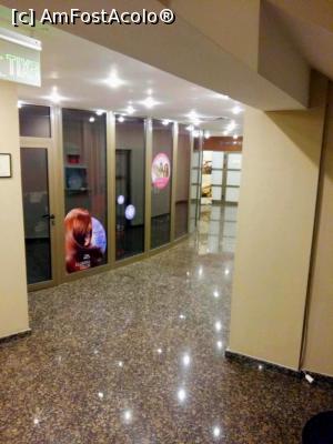 [P18] Clermont Hotel - holul de la subsol (cu salonul de coafură, SPA și centru medical)  » foto by Dragoș_MD
 - 
<span class="allrVoted glyphicon glyphicon-heart hidden" id="av813237"></span>
<a class="m-l-10 hidden" id="sv813237" onclick="voting_Foto_DelVot(,813237,6148)" role="button">șterge vot <span class="glyphicon glyphicon-remove"></span></a>
<a id="v9813237" class=" c-red"  onclick="voting_Foto_SetVot(813237)" role="button"><span class="glyphicon glyphicon-heart-empty"></span> <b>LIKE</b> = Votează poza</a> <img class="hidden"  id="f813237W9" src="/imagini/loader.gif" border="0" /><span class="AjErrMes hidden" id="e813237ErM"></span>