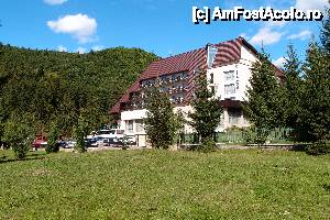[P22] Hotelul Clermont si superba natura inconjuratoare » foto by a_vlad2009
 - 
<span class="allrVoted glyphicon glyphicon-heart hidden" id="av467717"></span>
<a class="m-l-10 hidden" id="sv467717" onclick="voting_Foto_DelVot(,467717,6148)" role="button">șterge vot <span class="glyphicon glyphicon-remove"></span></a>
<a id="v9467717" class=" c-red"  onclick="voting_Foto_SetVot(467717)" role="button"><span class="glyphicon glyphicon-heart-empty"></span> <b>LIKE</b> = Votează poza</a> <img class="hidden"  id="f467717W9" src="/imagini/loader.gif" border="0" /><span class="AjErrMes hidden" id="e467717ErM"></span>