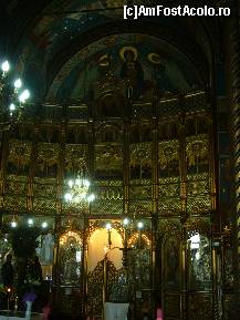 [P19] Ploiesti - Biserica Sfintii Imparati Constantin si Elena, Altarul » foto by magdalena
 - 
<span class="allrVoted glyphicon glyphicon-heart hidden" id="av202600"></span>
<a class="m-l-10 hidden" id="sv202600" onclick="voting_Foto_DelVot(,202600,6204)" role="button">șterge vot <span class="glyphicon glyphicon-remove"></span></a>
<a id="v9202600" class=" c-red"  onclick="voting_Foto_SetVot(202600)" role="button"><span class="glyphicon glyphicon-heart-empty"></span> <b>LIKE</b> = Votează poza</a> <img class="hidden"  id="f202600W9" src="/imagini/loader.gif" border="0" /><span class="AjErrMes hidden" id="e202600ErM"></span>
