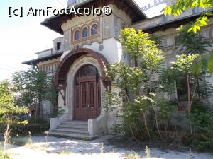 [P05] Ploiești. Fosta Casă a Căsătoriilor. Pe Bulevardul Castanilor... deplorabil!  » foto by mihaelavoicu
 - 
<span class="allrVoted glyphicon glyphicon-heart hidden" id="av963507"></span>
<a class="m-l-10 hidden" id="sv963507" onclick="voting_Foto_DelVot(,963507,6204)" role="button">șterge vot <span class="glyphicon glyphicon-remove"></span></a>
<a id="v9963507" class=" c-red"  onclick="voting_Foto_SetVot(963507)" role="button"><span class="glyphicon glyphicon-heart-empty"></span> <b>LIKE</b> = Votează poza</a> <img class="hidden"  id="f963507W9" src="/imagini/loader.gif" border="0" /><span class="AjErrMes hidden" id="e963507ErM"></span>