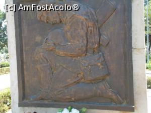 [P16] Ploiești, Monumentul Eroilor Militari. ”Soldatul” lui P. Zipser » foto by mihaelavoicu
 - 
<span class="allrVoted glyphicon glyphicon-heart hidden" id="av991458"></span>
<a class="m-l-10 hidden" id="sv991458" onclick="voting_Foto_DelVot(,991458,6204)" role="button">șterge vot <span class="glyphicon glyphicon-remove"></span></a>
<a id="v9991458" class=" c-red"  onclick="voting_Foto_SetVot(991458)" role="button"><span class="glyphicon glyphicon-heart-empty"></span> <b>LIKE</b> = Votează poza</a> <img class="hidden"  id="f991458W9" src="/imagini/loader.gif" border="0" /><span class="AjErrMes hidden" id="e991458ErM"></span>