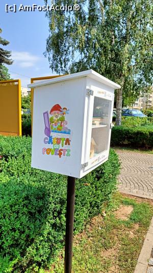 [P22] O „bibliotecă” portabilă. » foto by tata123 🔱
 - 
<span class="allrVoted glyphicon glyphicon-heart hidden" id="av1375480"></span>
<a class="m-l-10 hidden" id="sv1375480" onclick="voting_Foto_DelVot(,1375480,6204)" role="button">șterge vot <span class="glyphicon glyphicon-remove"></span></a>
<a id="v91375480" class=" c-red"  onclick="voting_Foto_SetVot(1375480)" role="button"><span class="glyphicon glyphicon-heart-empty"></span> <b>LIKE</b> = Votează poza</a> <img class="hidden"  id="f1375480W9" src="/imagini/loader.gif" border="0" /><span class="AjErrMes hidden" id="e1375480ErM"></span>