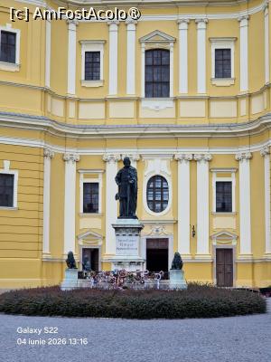 [P05] 5. Statuia Sf Ladislau din fața intrării în„Basilica Sf. Maria” - (episcopia.) » foto by doinafil
 - 
<span class="allrVoted glyphicon glyphicon-heart hidden" id="av1533774"></span>
<a class="m-l-10 hidden" id="sv1533774" onclick="voting_Foto_DelVot(,1533774,6211)" role="button">șterge vot <span class="glyphicon glyphicon-remove"></span></a>
<a id="v91533774" class=" c-red"  onclick="voting_Foto_SetVot(1533774)" role="button"><span class="glyphicon glyphicon-heart-empty"></span> <b>LIKE</b> = Votează poza</a> <img class="hidden"  id="f1533774W9" src="/imagini/loader.gif" border="0" /><span class="AjErrMes hidden" id="e1533774ErM"></span>