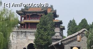 [P08] Ne-am plimbat pe East Causeway, trecand pe langa Turnul Wenchang (Turnul Prosperitatii Literare), cel mai mare turn de trecere dintre cele 6 ale Palatului de Vara. » foto by geani anto
 - 
<span class="allrVoted glyphicon glyphicon-heart hidden" id="av1486665"></span>
<a class="m-l-10 hidden" id="sv1486665" onclick="voting_Foto_DelVot(,1486665,6234)" role="button">șterge vot <span class="glyphicon glyphicon-remove"></span></a>
<a id="v91486665" class=" c-red"  onclick="voting_Foto_SetVot(1486665)" role="button"><span class="glyphicon glyphicon-heart-empty"></span> <b>LIKE</b> = Votează poza</a> <img class="hidden"  id="f1486665W9" src="/imagini/loader.gif" border="0" /><span class="AjErrMes hidden" id="e1486665ErM"></span>