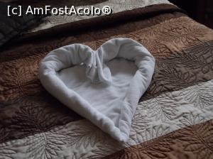 [P13] una dintre surprize... o inimioara facuta din prosoapele proaspat schimbate » foto by ascent
 - 
<span class="allrVoted glyphicon glyphicon-heart hidden" id="av989938"></span>
<a class="m-l-10 hidden" id="sv989938" onclick="voting_Foto_DelVot(,989938,6318)" role="button">șterge vot <span class="glyphicon glyphicon-remove"></span></a>
<a id="v9989938" class=" c-red"  onclick="voting_Foto_SetVot(989938)" role="button"><span class="glyphicon glyphicon-heart-empty"></span> <b>LIKE</b> = Votează poza</a> <img class="hidden"  id="f989938W9" src="/imagini/loader.gif" border="0" /><span class="AjErrMes hidden" id="e989938ErM"></span>