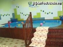 [P20] Piscina de la 'Kids World' » foto by dorgo
 - 
<span class="allrVoted glyphicon glyphicon-heart hidden" id="av177752"></span>
<a class="m-l-10 hidden" id="sv177752" onclick="voting_Foto_DelVot(,177752,6331)" role="button">șterge vot <span class="glyphicon glyphicon-remove"></span></a>
<a id="v9177752" class=" c-red"  onclick="voting_Foto_SetVot(177752)" role="button"><span class="glyphicon glyphicon-heart-empty"></span> <b>LIKE</b> = Votează poza</a> <img class="hidden"  id="f177752W9" src="/imagini/loader.gif" border="0" /><span class="AjErrMes hidden" id="e177752ErM"></span>