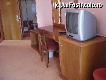 [P43] Mobilierul din camera cea mare din hotelul Aperio ( in fundal se vede baia) » foto by ileanaxperta*
 - 
<span class="allrVoted glyphicon glyphicon-heart hidden" id="av96921"></span>
<a class="m-l-10 hidden" id="sv96921" onclick="voting_Foto_DelVot(,96921,6365)" role="button">șterge vot <span class="glyphicon glyphicon-remove"></span></a>
<a id="v996921" class=" c-red"  onclick="voting_Foto_SetVot(96921)" role="button"><span class="glyphicon glyphicon-heart-empty"></span> <b>LIKE</b> = Votează poza</a> <img class="hidden"  id="f96921W9" src="/imagini/loader.gif" border="0" /><span class="AjErrMes hidden" id="e96921ErM"></span>