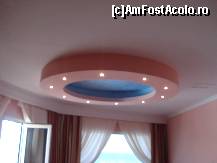 [P45] Plafonul camerei mari (nr.105) din hotelul Aperio » foto by ileanaxperta*
 - 
<span class="allrVoted glyphicon glyphicon-heart hidden" id="av96923"></span>
<a class="m-l-10 hidden" id="sv96923" onclick="voting_Foto_DelVot(,96923,6365)" role="button">șterge vot <span class="glyphicon glyphicon-remove"></span></a>
<a id="v996923" class=" c-red"  onclick="voting_Foto_SetVot(96923)" role="button"><span class="glyphicon glyphicon-heart-empty"></span> <b>LIKE</b> = Votează poza</a> <img class="hidden"  id="f96923W9" src="/imagini/loader.gif" border="0" /><span class="AjErrMes hidden" id="e96923ErM"></span>