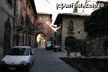 [P05] alta straduta in Asolo » foto by mariarosa
 - 
<span class="allrVoted glyphicon glyphicon-heart hidden" id="av96861"></span>
<a class="m-l-10 hidden" id="sv96861" onclick="voting_Foto_DelVot(,96861,6366)" role="button">șterge vot <span class="glyphicon glyphicon-remove"></span></a>
<a id="v996861" class=" c-red"  onclick="voting_Foto_SetVot(96861)" role="button"><span class="glyphicon glyphicon-heart-empty"></span> <b>LIKE</b> = Votează poza</a> <img class="hidden"  id="f96861W9" src="/imagini/loader.gif" border="0" /><span class="AjErrMes hidden" id="e96861ErM"></span>