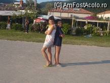 [P10] Pe faleza din Oludeniz. In sfarsit am ajuns aproape de plaja. » foto by amota
 - 
<span class="allrVoted glyphicon glyphicon-heart hidden" id="av111760"></span>
<a class="m-l-10 hidden" id="sv111760" onclick="voting_Foto_DelVot(,111760,6437)" role="button">șterge vot <span class="glyphicon glyphicon-remove"></span></a>
<a id="v9111760" class=" c-red"  onclick="voting_Foto_SetVot(111760)" role="button"><span class="glyphicon glyphicon-heart-empty"></span> <b>LIKE</b> = Votează poza</a> <img class="hidden"  id="f111760W9" src="/imagini/loader.gif" border="0" /><span class="AjErrMes hidden" id="e111760ErM"></span>