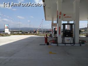 [P04] Benzinaria Total » foto by Yoda
 - 
<span class="allrVoted glyphicon glyphicon-heart hidden" id="av1503104"></span>
<a class="m-l-10 hidden" id="sv1503104" onclick="voting_Foto_DelVot(,1503104,6437)" role="button">șterge vot <span class="glyphicon glyphicon-remove"></span></a>
<a id="v91503104" class=" c-red"  onclick="voting_Foto_SetVot(1503104)" role="button"><span class="glyphicon glyphicon-heart-empty"></span> <b>LIKE</b> = Votează poza</a> <img class="hidden"  id="f1503104W9" src="/imagini/loader.gif" border="0" /><span class="AjErrMes hidden" id="e1503104ErM"></span>