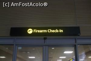 [P30] Aeroportul Johannesburg - check-in pentru arme » foto by gf.feder
 - 
<span class="allrVoted glyphicon glyphicon-heart hidden" id="av837788"></span>
<a class="m-l-10 hidden" id="sv837788" onclick="voting_Foto_DelVot(,837788,6488)" role="button">șterge vot <span class="glyphicon glyphicon-remove"></span></a>
<a id="v9837788" class=" c-red"  onclick="voting_Foto_SetVot(837788)" role="button"><span class="glyphicon glyphicon-heart-empty"></span> <b>LIKE</b> = Votează poza</a> <img class="hidden"  id="f837788W9" src="/imagini/loader.gif" border="0" /><span class="AjErrMes hidden" id="e837788ErM"></span>