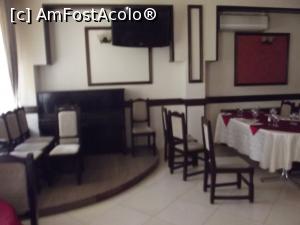 [P25] Restaurantul era in refacere dupa o noapte de chef » foto by mishu
 - 
<span class="allrVoted glyphicon glyphicon-heart hidden" id="av800305"></span>
<a class="m-l-10 hidden" id="sv800305" onclick="voting_Foto_DelVot(,800305,6521)" role="button">șterge vot <span class="glyphicon glyphicon-remove"></span></a>
<a id="v9800305" class=" c-red"  onclick="voting_Foto_SetVot(800305)" role="button"><span class="glyphicon glyphicon-heart-empty"></span> <b>LIKE</b> = Votează poza</a> <img class="hidden"  id="f800305W9" src="/imagini/loader.gif" border="0" /><span class="AjErrMes hidden" id="e800305ErM"></span>