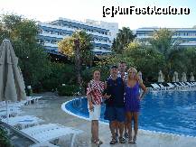 [P14] Piscina si hotelul Sunrise » foto by yann
 - 
<span class="allrVoted glyphicon glyphicon-heart hidden" id="av124521"></span>
<a class="m-l-10 hidden" id="sv124521" onclick="voting_Foto_DelVot(,124521,6534)" role="button">șterge vot <span class="glyphicon glyphicon-remove"></span></a>
<a id="v9124521" class=" c-red"  onclick="voting_Foto_SetVot(124521)" role="button"><span class="glyphicon glyphicon-heart-empty"></span> <b>LIKE</b> = Votează poza</a> <img class="hidden"  id="f124521W9" src="/imagini/loader.gif" border="0" /><span class="AjErrMes hidden" id="e124521ErM"></span>