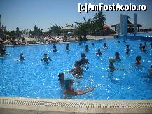 [P03] Gimnastica in piscina » foto by yann
 - 
<span class="allrVoted glyphicon glyphicon-heart hidden" id="av124484"></span>
<a class="m-l-10 hidden" id="sv124484" onclick="voting_Foto_DelVot(,124484,6534)" role="button">șterge vot <span class="glyphicon glyphicon-remove"></span></a>
<a id="v9124484" class=" c-red"  onclick="voting_Foto_SetVot(124484)" role="button"><span class="glyphicon glyphicon-heart-empty"></span> <b>LIKE</b> = Votează poza</a> <img class="hidden"  id="f124484W9" src="/imagini/loader.gif" border="0" /><span class="AjErrMes hidden" id="e124484ErM"></span>