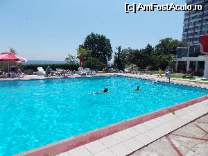 [P15] piscina de adulti, foarte curata si destul de incapatoare » foto by andra72000
 - 
<span class="allrVoted glyphicon glyphicon-heart hidden" id="av532799"></span>
<a class="m-l-10 hidden" id="sv532799" onclick="voting_Foto_DelVot(,532799,6610)" role="button">șterge vot <span class="glyphicon glyphicon-remove"></span></a>
<a id="v9532799" class=" c-red"  onclick="voting_Foto_SetVot(532799)" role="button"><span class="glyphicon glyphicon-heart-empty"></span> <b>LIKE</b> = Votează poza</a> <img class="hidden"  id="f532799W9" src="/imagini/loader.gif" border="0" /><span class="AjErrMes hidden" id="e532799ErM"></span>