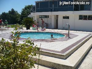 [P06] La piscina » foto by Denis70
 - 
<span class="allrVoted glyphicon glyphicon-heart hidden" id="av543978"></span>
<a class="m-l-10 hidden" id="sv543978" onclick="voting_Foto_DelVot(,543978,6610)" role="button">șterge vot <span class="glyphicon glyphicon-remove"></span></a>
<a id="v9543978" class=" c-red"  onclick="voting_Foto_SetVot(543978)" role="button"><span class="glyphicon glyphicon-heart-empty"></span> <b>LIKE</b> = Votează poza</a> <img class="hidden"  id="f543978W9" src="/imagini/loader.gif" border="0" /><span class="AjErrMes hidden" id="e543978ErM"></span>