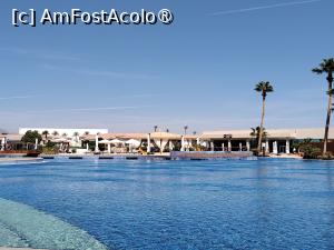 [P09] Piscina principala Rixos Golf » foto by Andox
 - 
<span class="allrVoted glyphicon glyphicon-heart hidden" id="av1393649"></span>
<a class="m-l-10 hidden" id="sv1393649" onclick="voting_Foto_DelVot(,1393649,6617)" role="button">șterge vot <span class="glyphicon glyphicon-remove"></span></a>
<a id="v91393649" class=" c-red"  onclick="voting_Foto_SetVot(1393649)" role="button"><span class="glyphicon glyphicon-heart-empty"></span> <b>LIKE</b> = Votează poza</a> <img class="hidden"  id="f1393649W9" src="/imagini/loader.gif" border="0" /><span class="AjErrMes hidden" id="e1393649ErM"></span>