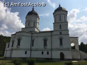 [P12] Mănăstirea Celic Dere - Biserica, văzută din lateral, din curtea mănăstirii » foto by Yersinia Pestis
 - 
<span class="allrVoted glyphicon glyphicon-heart hidden" id="av1013502"></span>
<a class="m-l-10 hidden" id="sv1013502" onclick="voting_Foto_DelVot(,1013502,6632)" role="button">șterge vot <span class="glyphicon glyphicon-remove"></span></a>
<a id="v91013502" class=" c-red"  onclick="voting_Foto_SetVot(1013502)" role="button"><span class="glyphicon glyphicon-heart-empty"></span> <b>LIKE</b> = Votează poza</a> <img class="hidden"  id="f1013502W9" src="/imagini/loader.gif" border="0" /><span class="AjErrMes hidden" id="e1013502ErM"></span>