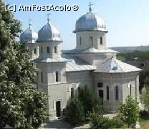 [P07] Ostrov, Sat Galița, Mănăstirea Dervent, Biserica ”Sf. Cuvioasa Paraschiva”, Vedere generală » foto by mprofeanu <span class="label label-default labelC_thin small">NEVOTABILĂ</span>