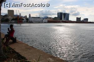 [P74] Rio de Janeiro, Muzeul Viitorului, în plan îndepărtat se vede Mauá Pier, Armazém 1,2, 3, ... și locul unde este Mural Etnias, îl văzusem cu o zi înainte...  » foto by mprofeanu
 - 
<span class="allrVoted glyphicon glyphicon-heart hidden" id="av1100493"></span>
<a class="m-l-10 hidden" id="sv1100493" onclick="voting_Foto_DelVot(,1100493,6730)" role="button">șterge vot <span class="glyphicon glyphicon-remove"></span></a>
<a id="v91100493" class=" c-red"  onclick="voting_Foto_SetVot(1100493)" role="button"><span class="glyphicon glyphicon-heart-empty"></span> <b>LIKE</b> = Votează poza</a> <img class="hidden"  id="f1100493W9" src="/imagini/loader.gif" border="0" /><span class="AjErrMes hidden" id="e1100493ErM"></span>