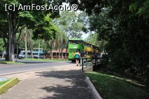 [P44] Foz do Iguaçu, Parcul Național Iguaçu, Autobuzul Turistic etajat și stația finală în plan îndepărtat, Piața Porto Canoas » foto by mprofeanu
 - 
<span class="allrVoted glyphicon glyphicon-heart hidden" id="av1158775"></span>
<a class="m-l-10 hidden" id="sv1158775" onclick="voting_Foto_DelVot(,1158775,6751)" role="button">șterge vot <span class="glyphicon glyphicon-remove"></span></a>
<a id="v91158775" class=" c-red"  onclick="voting_Foto_SetVot(1158775)" role="button"><span class="glyphicon glyphicon-heart-empty"></span> <b>LIKE</b> = Votează poza</a> <img class="hidden"  id="f1158775W9" src="/imagini/loader.gif" border="0" /><span class="AjErrMes hidden" id="e1158775ErM"></span>