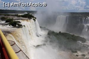[P49] Foz do Iguaçu, Parcul Național Iguaçu, Cascada Floriano cea din stânga aproape de balustradă, se continuă cu Cascada Union, în centru este Garganta del Diablo dar nu se vede bine de aici și în dreapta pe malul argentinian Casacada Belgrano, suntem la balconul de sus al liftului... » foto by mprofeanu
 - 
<span class="allrVoted glyphicon glyphicon-heart hidden" id="av1158780"></span>
<a class="m-l-10 hidden" id="sv1158780" onclick="voting_Foto_DelVot(,1158780,6751)" role="button">șterge vot <span class="glyphicon glyphicon-remove"></span></a>
<a id="v91158780" class=" c-red"  onclick="voting_Foto_SetVot(1158780)" role="button"><span class="glyphicon glyphicon-heart-empty"></span> <b>LIKE</b> = Votează poza</a> <img class="hidden"  id="f1158780W9" src="/imagini/loader.gif" border="0" /><span class="AjErrMes hidden" id="e1158780ErM"></span>