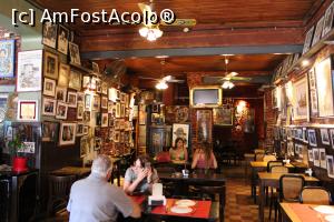 [P36] Buenos Aires, Caminito, La Perla, Interior cu mobilier de epocă și foptografii ale personalităților care l-au vizitat » foto by mprofeanu
 - 
<span class="allrVoted glyphicon glyphicon-heart hidden" id="av1163889"></span>
<a class="m-l-10 hidden" id="sv1163889" onclick="voting_Foto_DelVot(,1163889,6764)" role="button">șterge vot <span class="glyphicon glyphicon-remove"></span></a>
<a id="v91163889" class=" c-red"  onclick="voting_Foto_SetVot(1163889)" role="button"><span class="glyphicon glyphicon-heart-empty"></span> <b>LIKE</b> = Votează poza</a> <img class="hidden"  id="f1163889W9" src="/imagini/loader.gif" border="0" /><span class="AjErrMes hidden" id="e1163889ErM"></span>