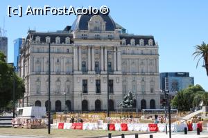 [P01] Buenos Aires, Puerto Madero, Centro Cultural Kirchner, Plazoleta del Tango în fața imensei clădiri și Monumento a Juana Azurduy, se mai lucra acolo... » foto by mprofeanu
 - 
<span class="allrVoted glyphicon glyphicon-heart hidden" id="av1164395"></span>
<a class="m-l-10 hidden" id="sv1164395" onclick="voting_Foto_DelVot(,1164395,6764)" role="button">șterge vot <span class="glyphicon glyphicon-remove"></span></a>
<a id="v91164395" class=" c-red"  onclick="voting_Foto_SetVot(1164395)" role="button"><span class="glyphicon glyphicon-heart-empty"></span> <b>LIKE</b> = Votează poza</a> <img class="hidden"  id="f1164395W9" src="/imagini/loader.gif" border="0" /><span class="AjErrMes hidden" id="e1164395ErM"></span>