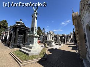 [P18] Cimitirul Recoleta » foto by AZE
 - 
<span class="allrVoted glyphicon glyphicon-heart hidden" id="av1533612"></span>
<a class="m-l-10 hidden" id="sv1533612" onclick="voting_Foto_DelVot(,1533612,6764)" role="button">șterge vot <span class="glyphicon glyphicon-remove"></span></a>
<a id="v91533612" class=" c-red"  onclick="voting_Foto_SetVot(1533612)" role="button"><span class="glyphicon glyphicon-heart-empty"></span> <b>LIKE</b> = Votează poza</a> <img class="hidden"  id="f1533612W9" src="/imagini/loader.gif" border="0" /><span class="AjErrMes hidden" id="e1533612ErM"></span>
