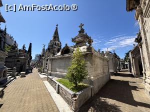 [P45] Cimitirul Recoleta » foto by AZE
 - 
<span class="allrVoted glyphicon glyphicon-heart hidden" id="av1533639"></span>
<a class="m-l-10 hidden" id="sv1533639" onclick="voting_Foto_DelVot(,1533639,6764)" role="button">șterge vot <span class="glyphicon glyphicon-remove"></span></a>
<a id="v91533639" class=" c-red"  onclick="voting_Foto_SetVot(1533639)" role="button"><span class="glyphicon glyphicon-heart-empty"></span> <b>LIKE</b> = Votează poza</a> <img class="hidden"  id="f1533639W9" src="/imagini/loader.gif" border="0" /><span class="AjErrMes hidden" id="e1533639ErM"></span>