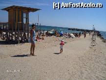 [P14] Accesul la plaja Neptun în partea dreaptă se află steagurile.  » foto by sorindezmi
 - 
<span class="allrVoted glyphicon glyphicon-heart hidden" id="av335524"></span>
<a class="m-l-10 hidden" id="sv335524" onclick="voting_Foto_DelVot(,335524,6772)" role="button">șterge vot <span class="glyphicon glyphicon-remove"></span></a>
<a id="v9335524" class=" c-red"  onclick="voting_Foto_SetVot(335524)" role="button"><span class="glyphicon glyphicon-heart-empty"></span> <b>LIKE</b> = Votează poza</a> <img class="hidden"  id="f335524W9" src="/imagini/loader.gif" border="0" /><span class="AjErrMes hidden" id="e335524ErM"></span>