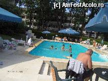 [P06] piscina hotelului » foto by sorindezmi
 - 
<span class="allrVoted glyphicon glyphicon-heart hidden" id="av335516"></span>
<a class="m-l-10 hidden" id="sv335516" onclick="voting_Foto_DelVot(,335516,6772)" role="button">șterge vot <span class="glyphicon glyphicon-remove"></span></a>
<a id="v9335516" class=" c-red"  onclick="voting_Foto_SetVot(335516)" role="button"><span class="glyphicon glyphicon-heart-empty"></span> <b>LIKE</b> = Votează poza</a> <img class="hidden"  id="f335516W9" src="/imagini/loader.gif" border="0" /><span class="AjErrMes hidden" id="e335516ErM"></span>