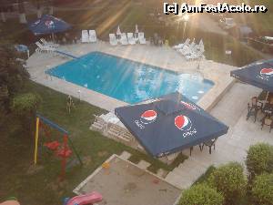 [P01] Vedere piscina 2013 (anul asta pot spune ca au inlocuit/suplimentat sezlongurile cu unele noi albastre - am fost in recunoastere pt ca in septembrie mergem inca o data la Decebal)  » foto by camelot
 - 
<span class="allrVoted glyphicon glyphicon-heart hidden" id="av525987"></span>
<a class="m-l-10 hidden" id="sv525987" onclick="voting_Foto_DelVot(,525987,6772)" role="button">șterge vot <span class="glyphicon glyphicon-remove"></span></a>
<a id="v9525987" class=" c-red"  onclick="voting_Foto_SetVot(525987)" role="button"><span class="glyphicon glyphicon-heart-empty"></span> <b>LIKE</b> = Votează poza</a> <img class="hidden"  id="f525987W9" src="/imagini/loader.gif" border="0" /><span class="AjErrMes hidden" id="e525987ErM"></span>