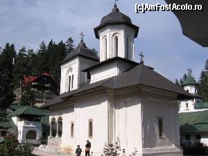 [P10] Biserica veche „Adormirea Maicii Domnului” - Mănăstirea Sinaia.  » foto by tata123 🔱
 - 
<span class="allrVoted glyphicon glyphicon-heart hidden" id="av605389"></span>
<a class="m-l-10 hidden" id="sv605389" onclick="voting_Foto_DelVot(,605389,6777)" role="button">șterge vot <span class="glyphicon glyphicon-remove"></span></a>
<a id="v9605389" class=" c-red"  onclick="voting_Foto_SetVot(605389)" role="button"><span class="glyphicon glyphicon-heart-empty"></span> <b>LIKE</b> = Votează poza</a> <img class="hidden"  id="f605389W9" src="/imagini/loader.gif" border="0" /><span class="AjErrMes hidden" id="e605389ErM"></span>
