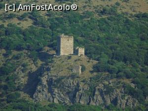 [P03] Gattilusi Tower - al doilea turn al genovezilor, văzut de pe ferry-boat. Se află în apropiere de intrarea la Sanctuarul Marilor Zei.  » foto by Aurici
 - 
<span class="allrVoted glyphicon glyphicon-heart hidden" id="av1082912"></span>
<a class="m-l-10 hidden" id="sv1082912" onclick="voting_Foto_DelVot(,1082912,6801)" role="button">șterge vot <span class="glyphicon glyphicon-remove"></span></a>
<a id="v91082912" class=" c-red"  onclick="voting_Foto_SetVot(1082912)" role="button"><span class="glyphicon glyphicon-heart-empty"></span> <b>LIKE</b> = Votează poza</a> <img class="hidden"  id="f1082912W9" src="/imagini/loader.gif" border="0" /><span class="AjErrMes hidden" id="e1082912ErM"></span>