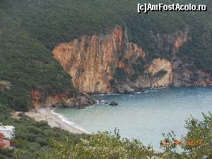 [P05] Lichnos Beach - Vedere de pe drumul şerpuit, în coborâre.  » foto by iulianic
 - 
<span class="allrVoted glyphicon glyphicon-heart hidden" id="av680202"></span>
<a class="m-l-10 hidden" id="sv680202" onclick="voting_Foto_DelVot(,680202,6811)" role="button">șterge vot <span class="glyphicon glyphicon-remove"></span></a>
<a id="v9680202" class=" c-red"  onclick="voting_Foto_SetVot(680202)" role="button"><span class="glyphicon glyphicon-heart-empty"></span> <b>LIKE</b> = Votează poza</a> <img class="hidden"  id="f680202W9" src="/imagini/loader.gif" border="0" /><span class="AjErrMes hidden" id="e680202ErM"></span>