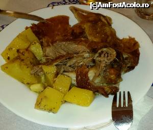 [P03] Miel la protap cu cartofi la cuptor la Elena in PANAGIA » foto by mirmicu
 - 
<span class="allrVoted glyphicon glyphicon-heart hidden" id="av704541"></span>
<a class="m-l-10 hidden" id="sv704541" onclick="voting_Foto_DelVot(,704541,6854)" role="button">șterge vot <span class="glyphicon glyphicon-remove"></span></a>
<a id="v9704541" class=" c-red"  onclick="voting_Foto_SetVot(704541)" role="button"><span class="glyphicon glyphicon-heart-empty"></span> <b>LIKE</b> = Votează poza</a> <img class="hidden"  id="f704541W9" src="/imagini/loader.gif" border="0" /><span class="AjErrMes hidden" id="e704541ErM"></span>