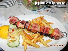 [P43] Souvlaky de porc cu bacon, fara cuvinte... » foto by trandafir 1970*
 - 
<span class="allrVoted glyphicon glyphicon-heart hidden" id="av148106"></span>
<a class="m-l-10 hidden" id="sv148106" onclick="voting_Foto_DelVot(,148106,6854)" role="button">șterge vot <span class="glyphicon glyphicon-remove"></span></a>
<a id="v9148106" class=" c-red"  onclick="voting_Foto_SetVot(148106)" role="button"><span class="glyphicon glyphicon-heart-empty"></span> <b>LIKE</b> = Votează poza</a> <img class="hidden"  id="f148106W9" src="/imagini/loader.gif" border="0" /><span class="AjErrMes hidden" id="e148106ErM"></span>