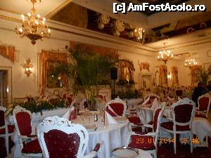 [P03] Interiorul restaurantului: eleganță, rafinament.  » foto by Rodel
 - 
<span class="allrVoted glyphicon glyphicon-heart hidden" id="av496428"></span>
<a class="m-l-10 hidden" id="sv496428" onclick="voting_Foto_DelVot(,496428,6927)" role="button">șterge vot <span class="glyphicon glyphicon-remove"></span></a>
<a id="v9496428" class=" c-red"  onclick="voting_Foto_SetVot(496428)" role="button"><span class="glyphicon glyphicon-heart-empty"></span> <b>LIKE</b> = Votează poza</a> <img class="hidden"  id="f496428W9" src="/imagini/loader.gif" border="0" /><span class="AjErrMes hidden" id="e496428ErM"></span>