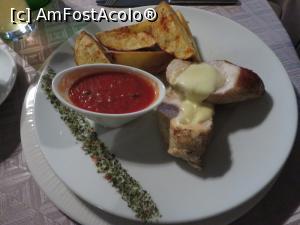 [P14] Piept de pui la cuptor cu busuioc, mozzarella și sos de roșii Napoli.  » foto by tata123 🔱
 - 
<span class="allrVoted glyphicon glyphicon-heart hidden" id="av792089"></span>
<a class="m-l-10 hidden" id="sv792089" onclick="voting_Foto_DelVot(,792089,6927)" role="button">șterge vot <span class="glyphicon glyphicon-remove"></span></a>
<a id="v9792089" class=" c-red"  onclick="voting_Foto_SetVot(792089)" role="button"><span class="glyphicon glyphicon-heart-empty"></span> <b>LIKE</b> = Votează poza</a> <img class="hidden"  id="f792089W9" src="/imagini/loader.gif" border="0" /><span class="AjErrMes hidden" id="e792089ErM"></span>