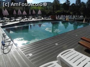 [P02] Piscina incalzita pentru copii. <p> De fapt sunt doua.  » foto by Ionel7
 - 
<span class="allrVoted glyphicon glyphicon-heart hidden" id="av1001032"></span>
<a class="m-l-10 hidden" id="sv1001032" onclick="voting_Foto_DelVot(,1001032,6943)" role="button">șterge vot <span class="glyphicon glyphicon-remove"></span></a>
<a id="v91001032" class=" c-red"  onclick="voting_Foto_SetVot(1001032)" role="button"><span class="glyphicon glyphicon-heart-empty"></span> <b>LIKE</b> = Votează poza</a> <img class="hidden"  id="f1001032W9" src="/imagini/loader.gif" border="0" /><span class="AjErrMes hidden" id="e1001032ErM"></span>