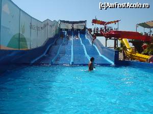 [P05] aqua-park eforie nord la tobogane.  » foto by mcse2000
 - 
<span class="allrVoted glyphicon glyphicon-heart hidden" id="av661400"></span>
<a class="m-l-10 hidden" id="sv661400" onclick="voting_Foto_DelVot(,661400,6957)" role="button">șterge vot <span class="glyphicon glyphicon-remove"></span></a>
<a id="v9661400" class=" c-red"  onclick="voting_Foto_SetVot(661400)" role="button"><span class="glyphicon glyphicon-heart-empty"></span> <b>LIKE</b> = Votează poza</a> <img class="hidden"  id="f661400W9" src="/imagini/loader.gif" border="0" /><span class="AjErrMes hidden" id="e661400ErM"></span>
