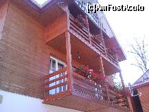 [P15] balconul plin cu floride la Monterai resort - Poiana Brasov » foto by kmy
 - 
<span class="allrVoted glyphicon glyphicon-heart hidden" id="av117598"></span>
<a class="m-l-10 hidden" id="sv117598" onclick="voting_Foto_DelVot(,117598,6987)" role="button">șterge vot <span class="glyphicon glyphicon-remove"></span></a>
<a id="v9117598" class=" c-red"  onclick="voting_Foto_SetVot(117598)" role="button"><span class="glyphicon glyphicon-heart-empty"></span> <b>LIKE</b> = Votează poza</a> <img class="hidden"  id="f117598W9" src="/imagini/loader.gif" border="0" /><span class="AjErrMes hidden" id="e117598ErM"></span>