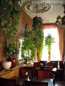[P06] Hotel Nadia - salon mic dejun » foto by turistul
 - 
<span class="allrVoted glyphicon glyphicon-heart hidden" id="av119162"></span>
<a class="m-l-10 hidden" id="sv119162" onclick="voting_Foto_DelVot(,119162,6992)" role="button">șterge vot <span class="glyphicon glyphicon-remove"></span></a>
<a id="v9119162" class=" c-red"  onclick="voting_Foto_SetVot(119162)" role="button"><span class="glyphicon glyphicon-heart-empty"></span> <b>LIKE</b> = Votează poza</a> <img class="hidden"  id="f119162W9" src="/imagini/loader.gif" border="0" /><span class="AjErrMes hidden" id="e119162ErM"></span>