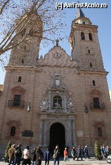 [P09] Basilica de la Virgen de las Angustias. Faţada de la strada Carrera del Genil » foto by Costi
 - 
<span class="allrVoted glyphicon glyphicon-heart hidden" id="av190055"></span>
<a class="m-l-10 hidden" id="sv190055" onclick="voting_Foto_DelVot(,190055,7020)" role="button">șterge vot <span class="glyphicon glyphicon-remove"></span></a>
<a id="v9190055" class=" c-red"  onclick="voting_Foto_SetVot(190055)" role="button"><span class="glyphicon glyphicon-heart-empty"></span> <b>LIKE</b> = Votează poza</a> <img class="hidden"  id="f190055W9" src="/imagini/loader.gif" border="0" /><span class="AjErrMes hidden" id="e190055ErM"></span>