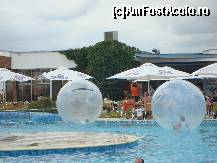 [P06] Piscina de la hotel Gergana ce poate fi folosita si de cei cazati la Mura » foto by pink_gabi*
 - 
<span class="allrVoted glyphicon glyphicon-heart hidden" id="av119314"></span>
<a class="m-l-10 hidden" id="sv119314" onclick="voting_Foto_DelVot(,119314,7039)" role="button">șterge vot <span class="glyphicon glyphicon-remove"></span></a>
<a id="v9119314" class=" c-red"  onclick="voting_Foto_SetVot(119314)" role="button"><span class="glyphicon glyphicon-heart-empty"></span> <b>LIKE</b> = Votează poza</a> <img class="hidden"  id="f119314W9" src="/imagini/loader.gif" border="0" /><span class="AjErrMes hidden" id="e119314ErM"></span>